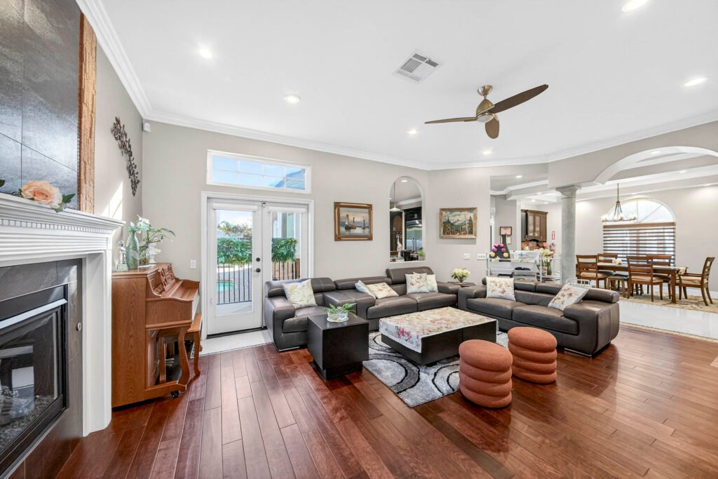 Home insdie (19 of 39)